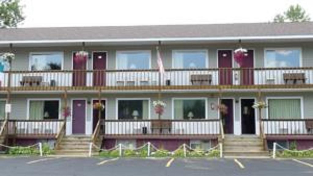 Legacy Inn & Suites Of Lake George Exterior foto